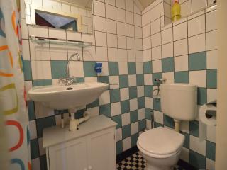 Cozy Holiday Home in Bergen op Zoom with Garden - Berg-op-Zoom - 2