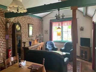 Cozy Holiday Home in Bergen op Zoom with Garden - Berg-op-Zoom - 6