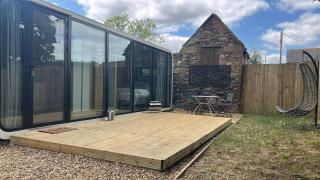 Countryside Chestnut Tree Den - Durston - 0