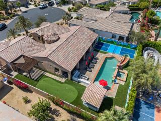 ALL INCLUSIVE - SUPER MARIO RETREAT – EPIC GAMING GETAWAY WITH ARCADES, THEMED - Indio - 7