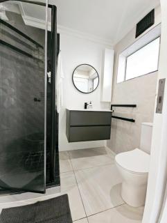 Cozy 1-Bedroom Apartment with Salon in the Heart of Tangier - Tangeri - 4