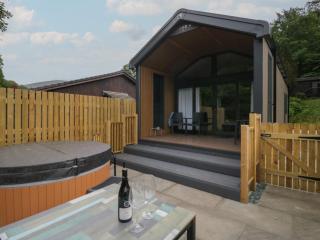 Woof Luxury Family Pod - Keswick - 0