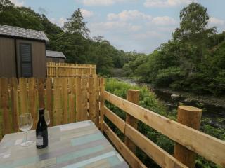 Woof Luxury Family Pod - Keswick - 8