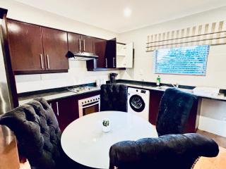 Spanish Charm in the Heart of Century City Stylish Stay Near Canal Walk! - 3