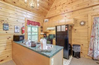 Smokies Cabin on Douglas Lake with Resort Pool - 3