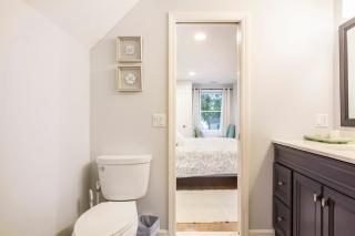 NF Wine Country Retreat with Dock - Southold - 4