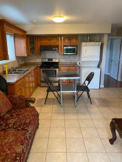 One bedroom suite with separate access - Richmond - 5