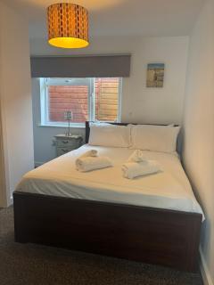 The Cheriton - next to hospital, fast wifi - 6