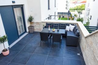 Apartment T E A Pag - 5