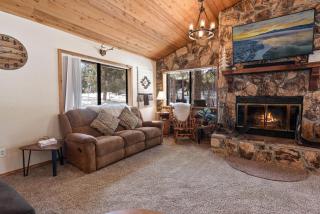 035 - Fox Pines Retreat - Meredith Lodging - Big Bear Lake - 1