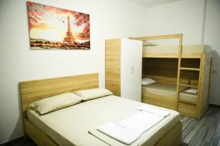Kristi's Guesthouse - Golem - 5