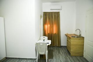 Kristi's Guesthouse - Golem - 8