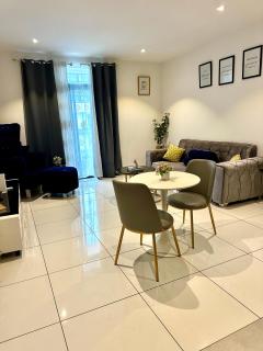 One Bed apartment with a spacious living room at Embassy Gardens - Accra - 0