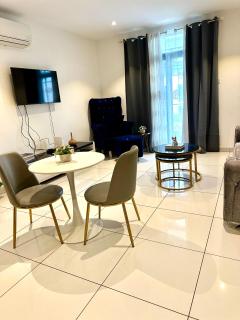 One Bed apartment with a spacious living room at Embassy Gardens - Accra - 6