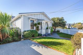Unique and Cosy Cottage with a Sunny Garden - Wellington - 0