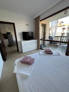 Двуспален апартамент Оазис Бийч Клуб - 8