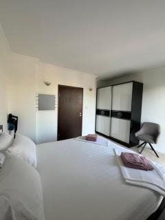 Двуспален апартамент Оазис Бийч Клуб - 1