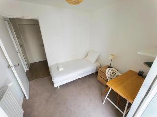 Elegant and Spacious 3-Bedroom Apartment with Private Balcony - Saint-Ouen - 3