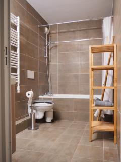 Elegant and Spacious 3-Bedroom Apartment with Private Balcony - Saint-Ouen - 1