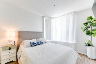 Cozy Unit Conveniently Located Pool View - 3