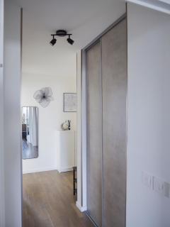 Elegant and Spacious 3-Bedroom Apartment with Private Balcony - Saint-Ouen - 5