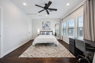 Resort vibe with Pool and Hot tub Downtown skyline views - Houston - 6