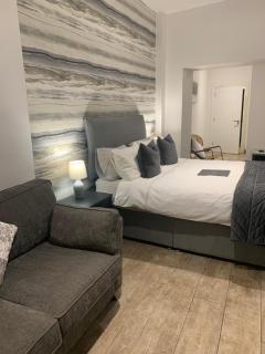 Stayover Suites - Ballymena - 0