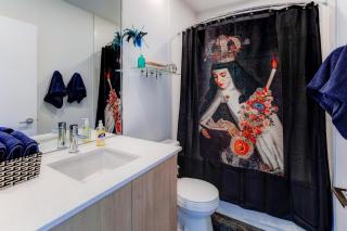 Boutique Studio City Views, Patio, Fireplace Voglio Bene - Calgary - 3