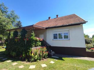 Holiday home in Agard/Velence-See 20586 - Agárd - 0