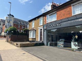 Yugogo One-Bedroom Apartment 37 London Road - Saint Albans - 9