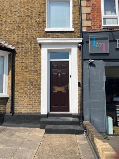 Yugogo One-Bedroom Apartment 37 London Road - Saint Albans - 8