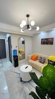 Modern Suite 1BR in Kilimani WIFI,Netflix,Free Parking,Near yaya center - Nairobi - 3