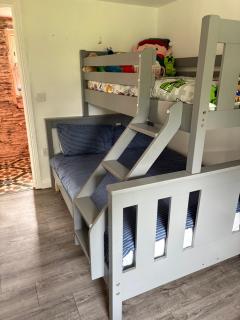 Siochain Agus Ciuin Teach - Carnew - 6