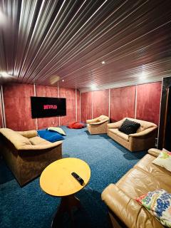 The Crossing Lodge & Backpackers - National Park - 3