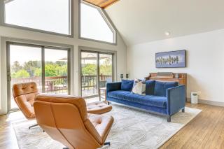 Walk to Bethel Woods Family Home with Deck and Views! - Swan Lake - 7