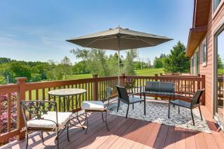 Walk to Bethel Woods Family Home with Deck and Views! - Swan Lake - 9