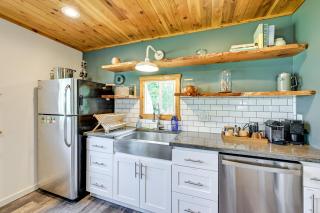 Walk to Beach Creek-Front Sekiu Home with Fire Pit! - Neah Bay - 6