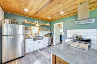Walk to Beach Creek-Front Sekiu Home with Fire Pit! - Neah Bay - 7