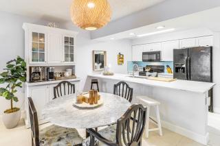 Pool and Beach Access Vero Beach Condo! - Vero Beach - 8