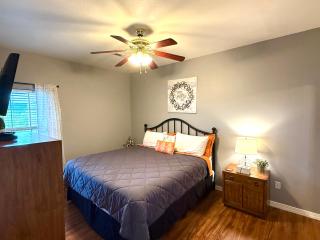 Lakefront and Lake View Condo on Indian Point - 2