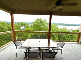 Lakefront and Lake View Indian Point Condo with Boat Slip - Branson - 7