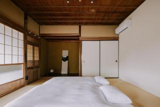 紡ノ座 築100年 一日一組限定のモダン古民家ステイ - 9