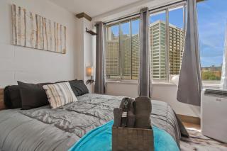 Modern 3BR Condo - Heart of ATL - 9