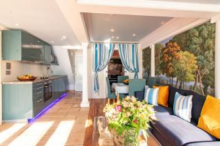 The Breakers - Riviera Apartment - Sandgate - 7
