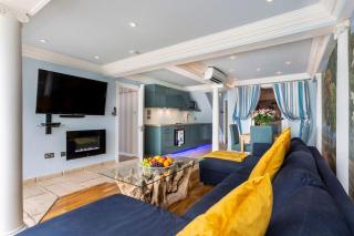 The Breakers - Riviera Apartment - Sandgate - 3