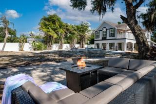 Luxury Waterfront Villa Heated Pool & Gameroom - 5