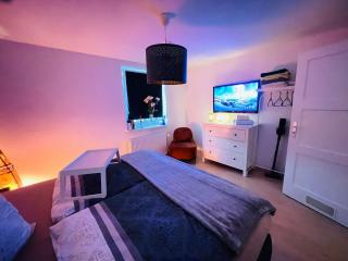 TOP 2 ROOM APPARTEMENT l CITY CENTER l 24H SELF CHECK IN l 2 SMART TV l REGENDUSCHE l FREE PARKING - 0