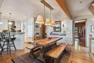 Deer Valley Peak Retreat - 4 bedroom, 4 bath - Park City - 2
