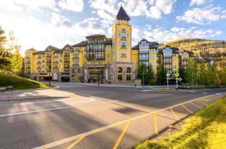 Platinum Vail Ritz-Carlton 4 Bedroom Mountain Residence Just One Block From The Eagle Bahn Gondola - 0