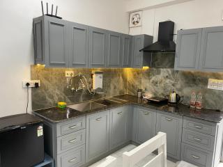 Kasauli Hill crest By Xaria Luxury Studio Apartment - 2
